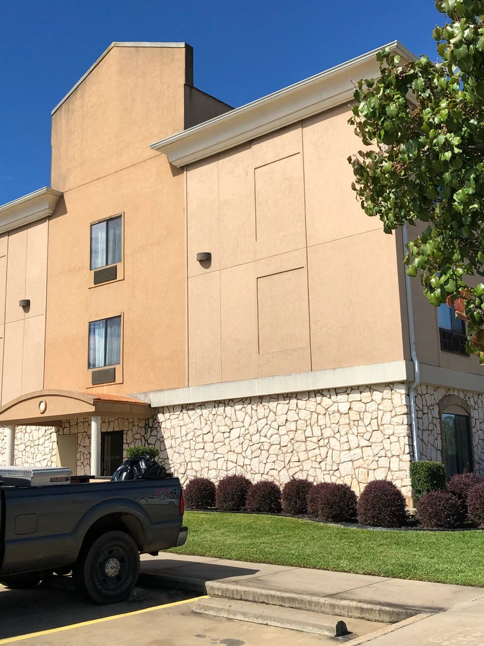 Holiday Inn Express 2